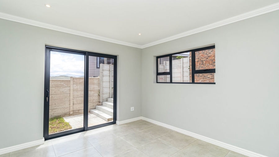 3 Bedroom Property for Sale in Fraaiuitsig Western Cape